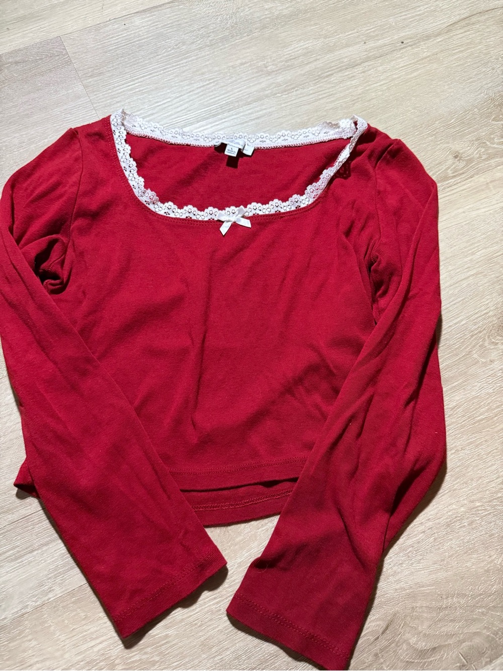 Xhilaration Red Lace-Trim Long Sleeve Scoop Top